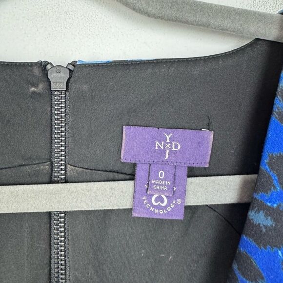 NYDJ | Blue & Black Animal Print Surplice 3/4 Sleeve Mini Dress Women’s Size 0 - Picture 6 of 9